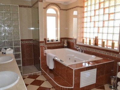 Elviria property: Elviria Villa 244242
