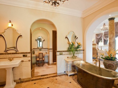 Marbella property: Malaga property | 5 bedroom Villa 244323