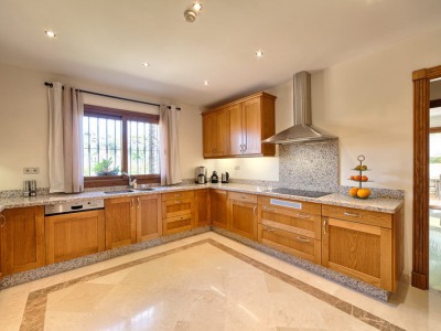 Benahavis property: Villa for sale in Benahavis, Malaga 244831