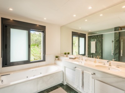 Nueva Andalucia property: Nueva Andalucia Villa 244864