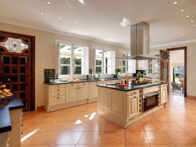 Marbella property: Villa with 8 bedroom in Marbella 244884