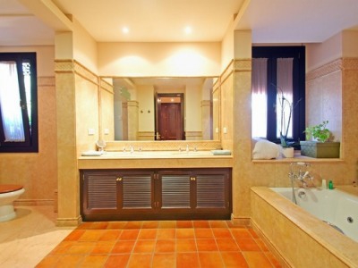 Benahavis property: Villa with 5 bedroom in Benahavis 245019