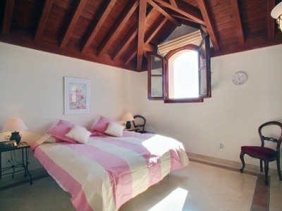 Benahavis property: Malaga property | 4 bedroom Villa 245022