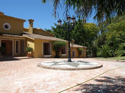 Estepona property: Villa for sale in Estepona, Spain 245067