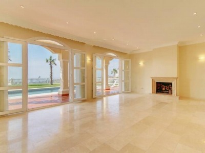 Estepona property: Villa with 4 bedroom in Estepona, Spain 245093