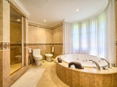 Benahavis property: Malaga property | 4 bedroom Villa 245115