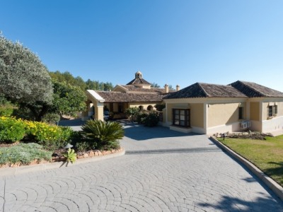 Benahavis property: Villa in Malaga for sale 245839