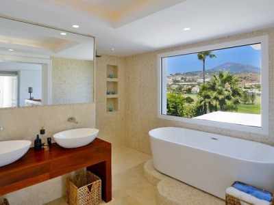 Marbella property: Villa with 6 bedroom in Marbella 245934