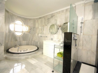 Estepona property: Malaga property | 6 bedroom Villa 246128