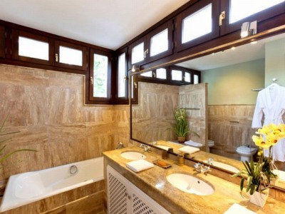 Marbella property: Malaga property | 4 bedroom Villa 246182
