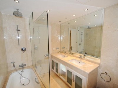 Marbella property: Apartment for sale in Marbella, Malaga 246230