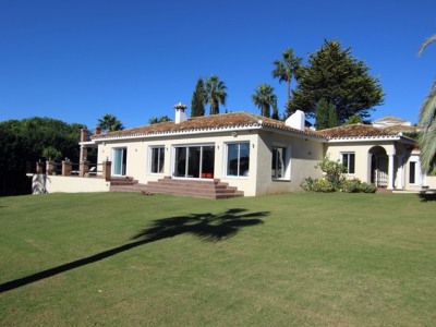 Estepona property: Villa for sale in Estepona 246237