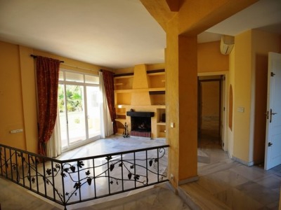 Estepona property: Villa with 5 bedroom in Estepona 246361
