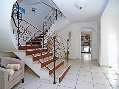 Estepona property: Villa with 5 bedroom in Estepona, Spain 246593