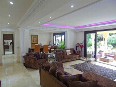 Estepona property: Villa with 3 bedroom in Estepona 246595
