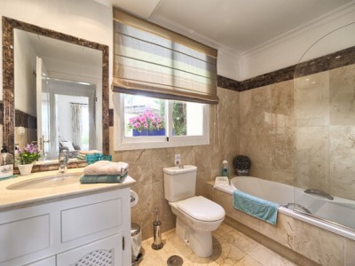Istan property: Villa in Malaga for sale 246734