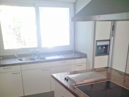 Villa in Malaga to rent 247338