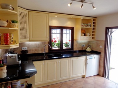 Villa for sale in town, Spain 247426
