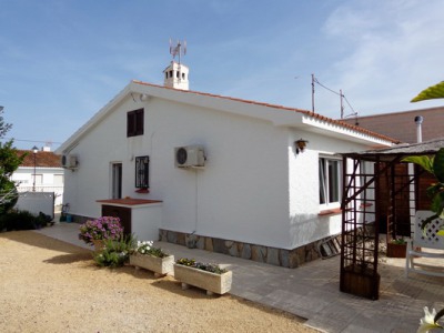 Bungalow for sale in town 247433