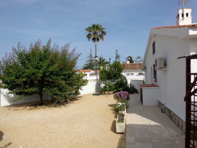 Bungalow with 2 bedroom in town 247433