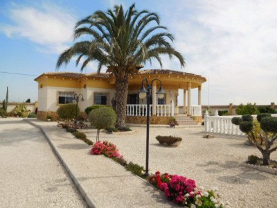 Catral property: Alicante Villa 247503