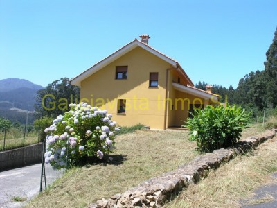 Carino property: Villa for sale in Carino, Coruna 247525