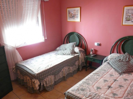 Bungalow for sale in town 247775