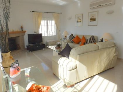 Jalon property: Villa for sale in Jalon, Spain 251924