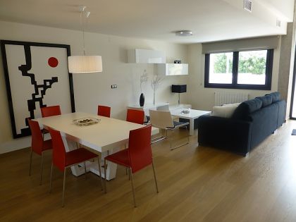 Apartment with 3 bedroom in town 252207