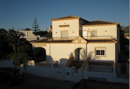 Villa for sale in town 252319