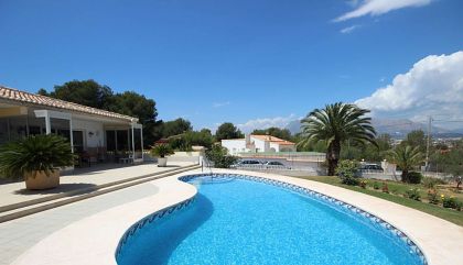Villa for sale in town, Spain 252430
