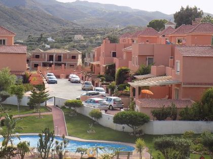 Villa for sale in town, Spain 252568