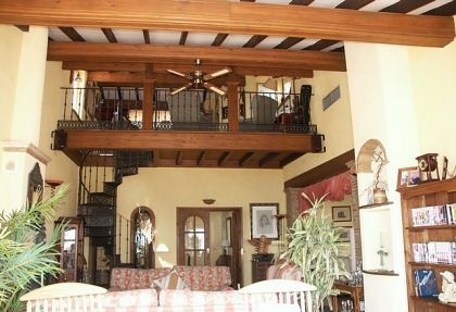 Villa with 5 bedroom in town 252574