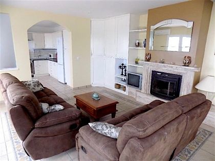 Villa for sale in town, Spain 252590