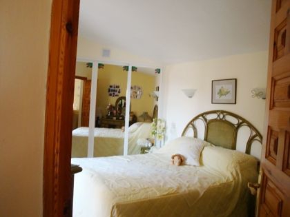 Villa for sale in town, Alicante 252602