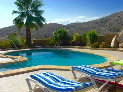 Villa for sale in town 252611