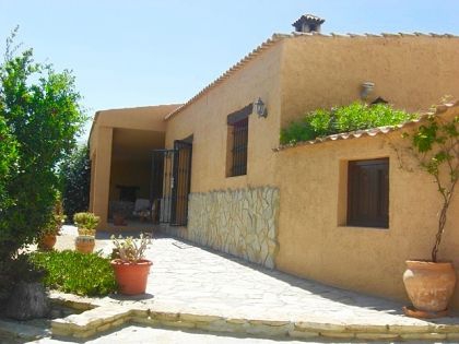 Villa for sale in town, Spain 252611