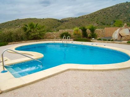 Villa with 3 bedroom in town 252611