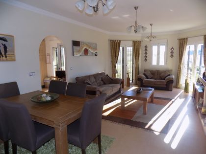 Villa&nbsp;for&nbsp;sale&nbsp;in&nbsp;town,&nbsp;Spain&nbsp;252617