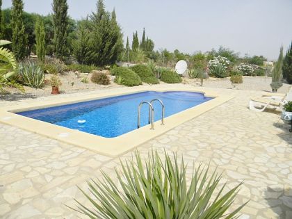 Villa with 3 bedroom in town 252620
