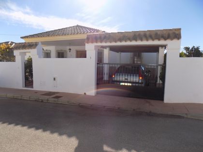 Villa with 3 bedroom in town 252630