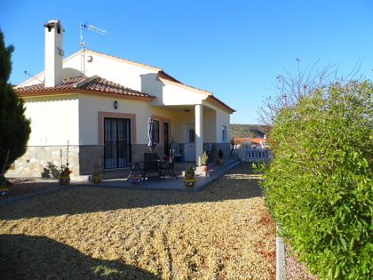 Villa&nbsp;for&nbsp;sale&nbsp;in&nbsp;town,&nbsp;Spain&nbsp;252636