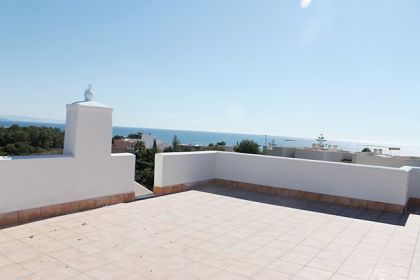 Villa for sale in town, Spain 252643