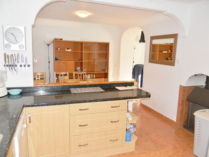 Villa for sale in town, Spain 252651