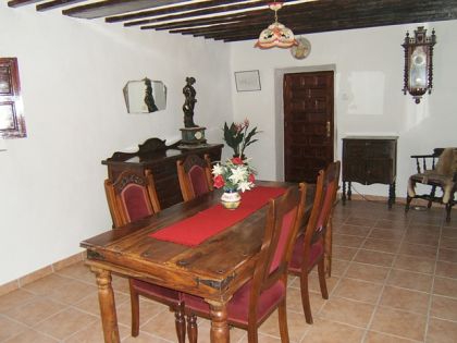 Villa for sale in town, Alicante 252653