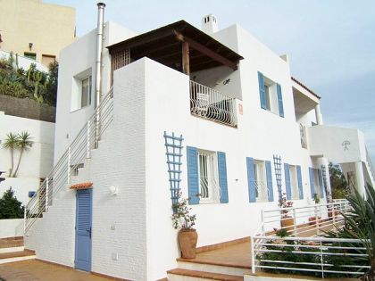 Villa for sale in town 252658