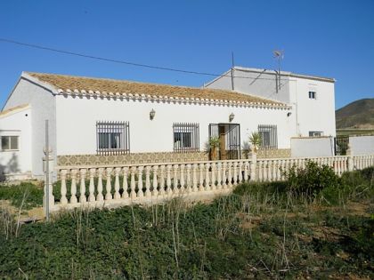 Villa for sale in town 252674