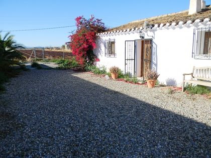 Villa for sale in town, Alicante 252674