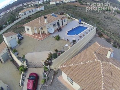 Villa for sale in town 252676