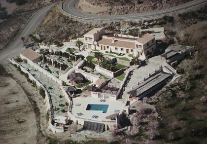Villa for sale in town 252680